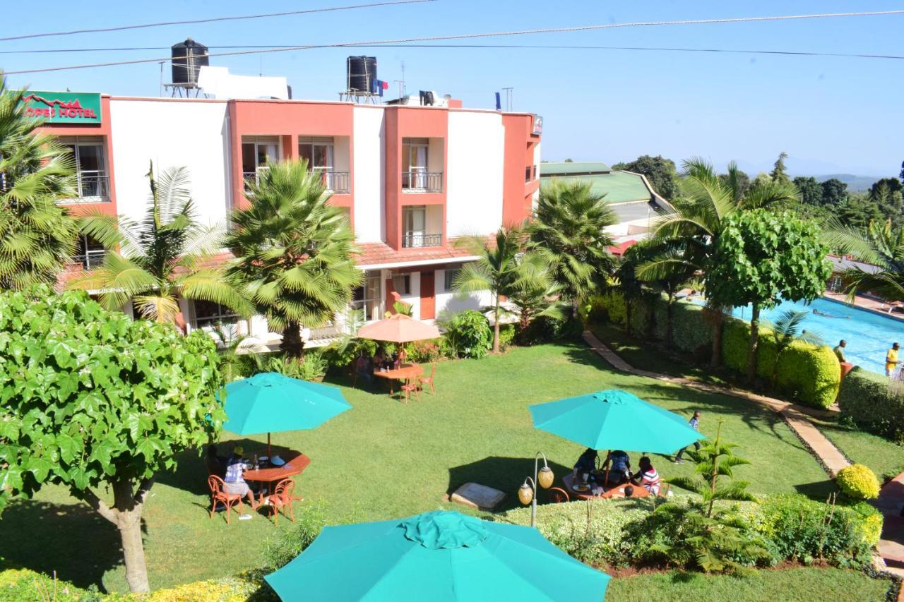 Meru Slopes Hotel Exterior foto