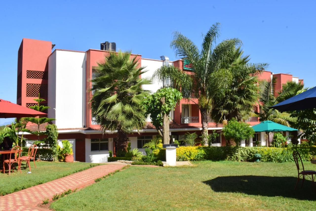 Meru Slopes Hotel Exterior foto